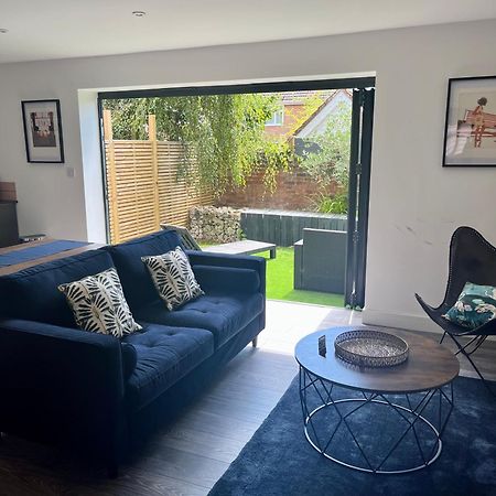 The Hideaway With Own Private Sunny Garden Lägenhet Bournemouth Exteriör bild
