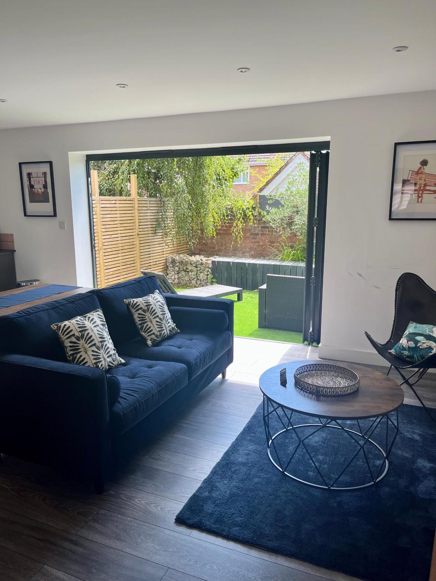 The Hideaway With Own Private Sunny Garden Lägenhet Bournemouth Exteriör bild